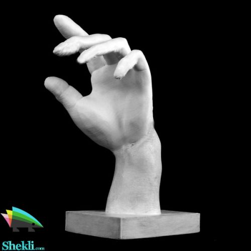 مجسمه دست آدم آفرینفش